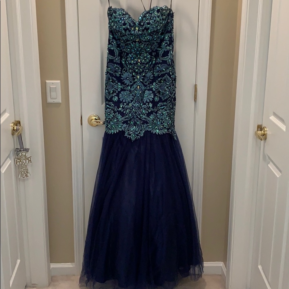 Prom Dress - Picture 3 of 6